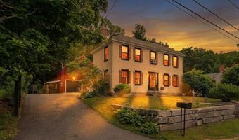 15 Chapel St, Ashburnham, MA 01430