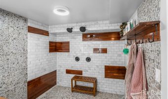 5 Deanwood Cir, Asheville, NC 28803