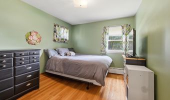 3 S Meadow Dr, Danbury, CT 06811