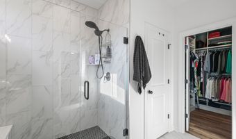 1812 Water Oak Way, Avon, IN 46123