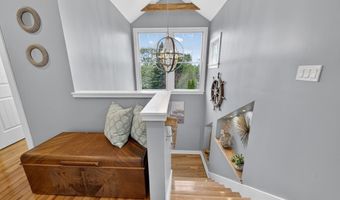 42 Windsor St, Jamestown, RI 02835