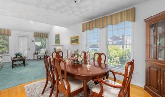 45 FOX Dr, Narragansett, RI 02882