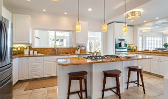 1018 Mokulua Dr, Kailua, HI 96734