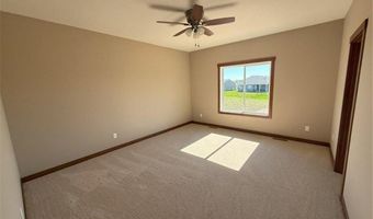 1306 18th St NE, Austin, MN 55912