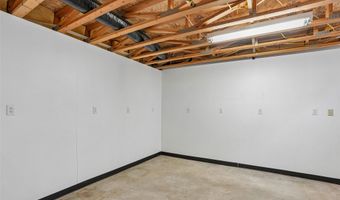 803 NE Rosewood Ln, Ankeny, IA 50021