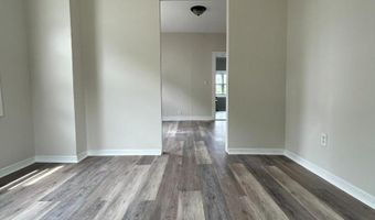 135 W Chrystal St, Andover, NJ 07801