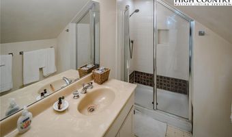 4584 4582 NC Highway 194 S, Banner Elk, NC 28604