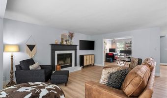 703 Trago Creek Dr, Ballwin, MO 63021