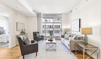 820 N POLLARD St 801, Arlington, VA 22203