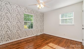 2528 Arnold Dr, Charlotte, NC 28205