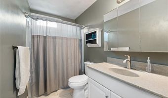34 Pequot Ave, Warwick, RI 02889