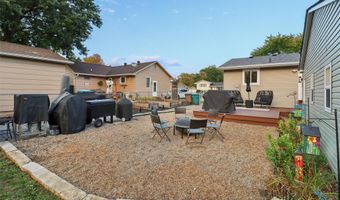 106 12th Ave NW, Altoona, IA 50009