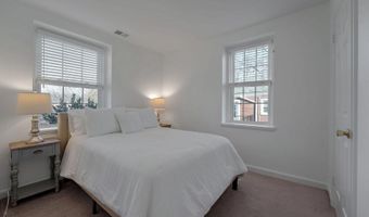 2950 S COLUMBUS St C2, Arlington, VA 22206