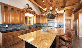 685 River Oaks Dr, Big Sandy, TN 38221