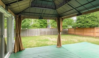 26 Tryon Ave, East Providence, RI 02916