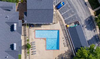 1632 Whispering Creek Dr, Ballwin, MO 63021