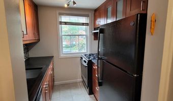 4358 N PERSHING Dr 43582, Arlington, VA 22203