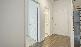 1160 Kendron LN 16, Atlanta, GA 30329