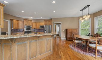 219 Ridgefield St, Bentonville, AR 72712