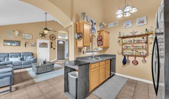 1613 Poplar St, Anthony, TX 79821