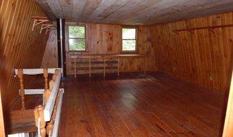 17 W Birch Ln, Beaver Cove, ME 04441