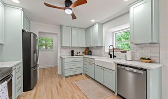 5 Dunvegan Ln, Bella Vista, AR 72715