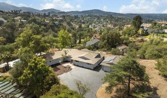 9484-86 La Cuesta Dr, La Mesa, CA 91941
