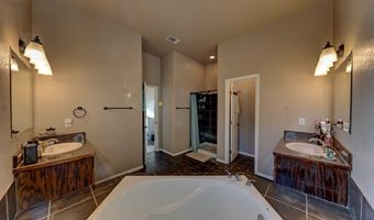2105 Brunson St, Alpine, TX 79830