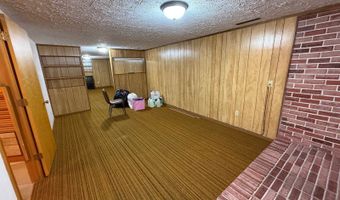 412 H St, Aurora, NE 68818