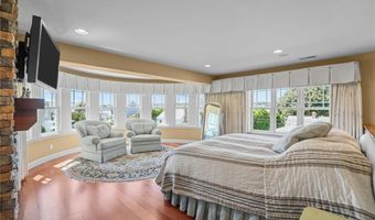 74 Bayberry Rd, Narragansett, RI 02882