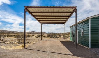 10 Seco Ct, Caballo, NM 87931