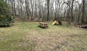 51 Ironworks Rd, Clinton, CT 06413
