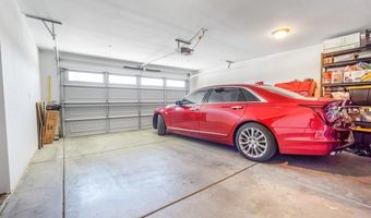 17993 Mondamon Rd, Apple Valley, CA 92307