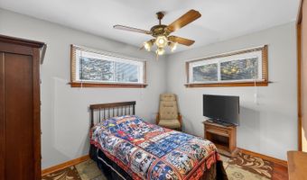 871 S Chatham Ave, Addison, IL 60101