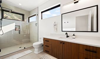 348 E HIDDEN LAKE Dr, Bountiful, UT 84010