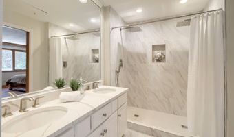 616 W Park St, Arlington Heights, IL 60005