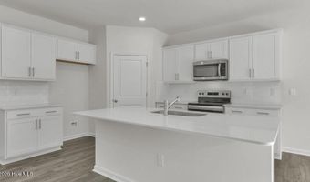 725 Lazy Elm Ln, Aberdeen, NC 28315