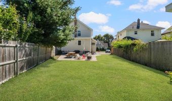 163 Bluff Ave, Cranston, RI 02905