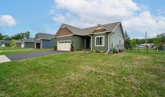 1604 St Andrews Dr, Altoona, WI 54720