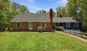5 Pinecrest Cir, Bedford, NH 03110