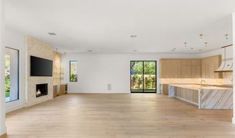 24 Soaring Bird Ct, Las Vegas, NV 89135