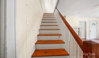 196 Spruce St, Badin, NC 28009