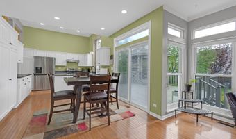 2324 Tracy Ln, Algonquin, IL 60102