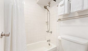2450 Prince Edward St 506A, Honolulu, HI 96815