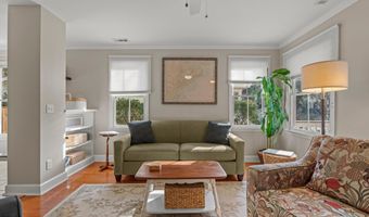 1307 Broad St, Beaufort, SC 29902