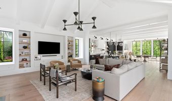 7101 LONGWOOD Dr, Bethesda, MD 20817