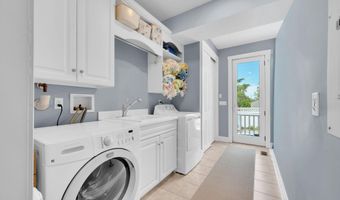 40 Karge St, Bay Head, NJ 08742