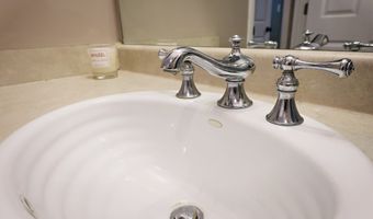 330 River Oaks Dr, Bainbridge, GA 39817