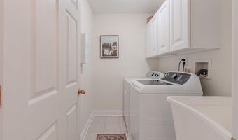 105 Congressional Dr, Cape May Court House, NJ 08210