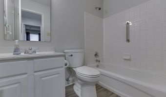 6613 Sonesta Dr, Indianapolis, IN 46217